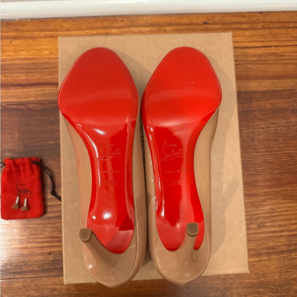 Christian Louboutin Beige Patent Leather Rounded Toe Pump Heels - Picture 5 of 16